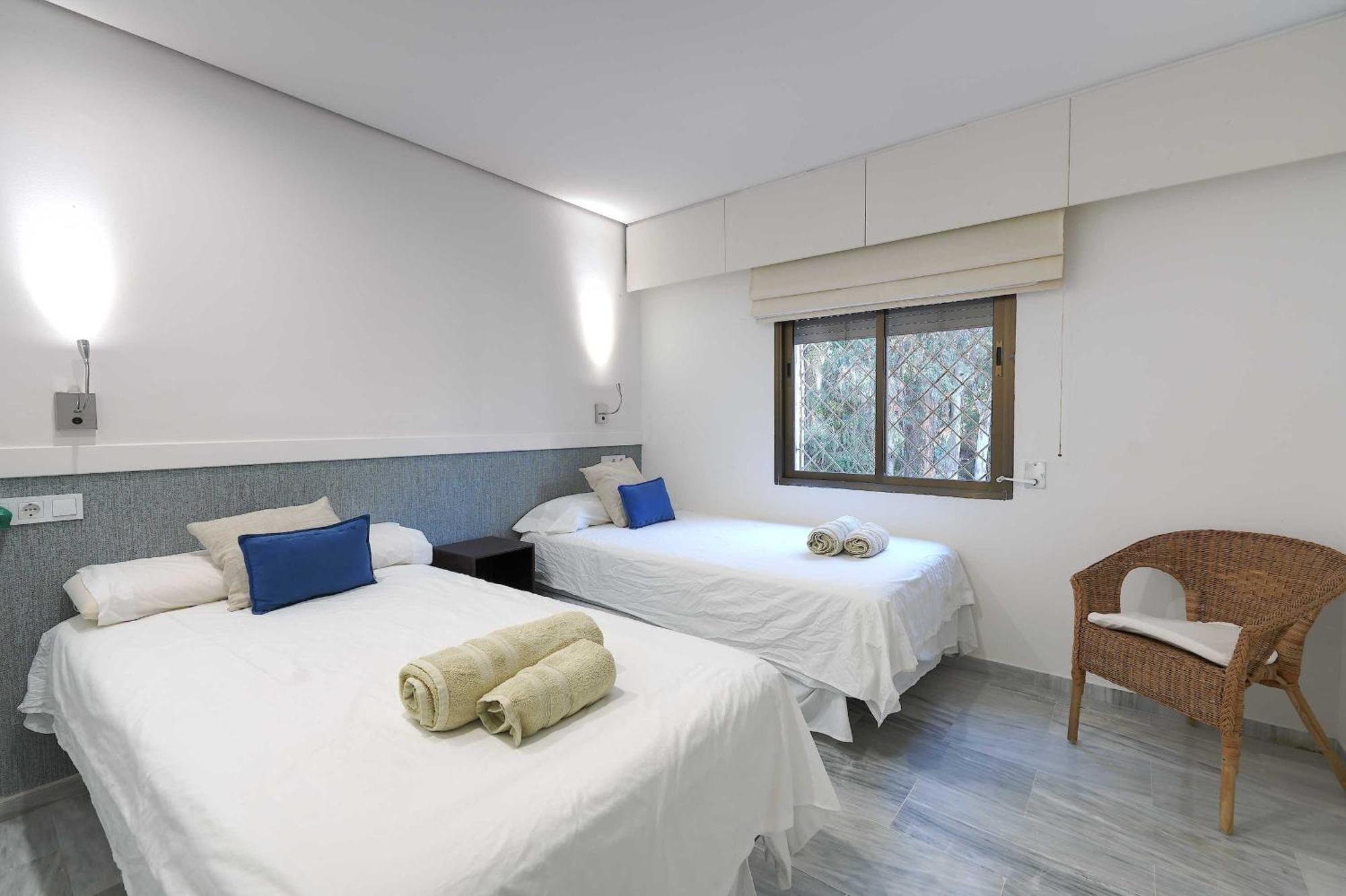 1104 First Line Beach Apartment Golden Beach Pool Μαρμπέλλα Εξωτερικό φωτογραφία