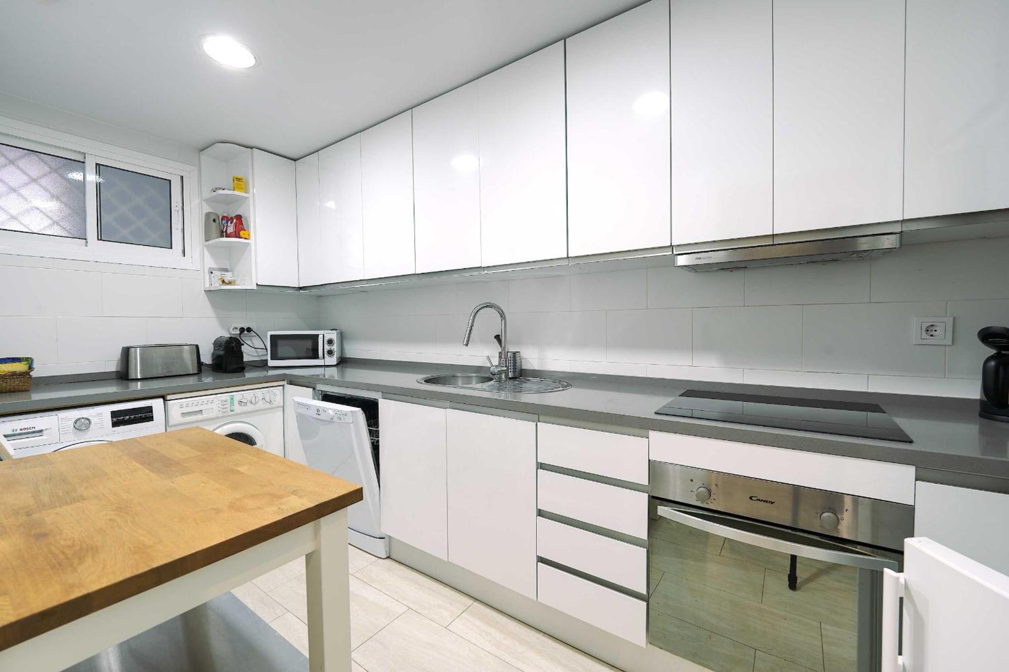 1104 First Line Beach Apartment Golden Beach Pool Μαρμπέλλα Εξωτερικό φωτογραφία
