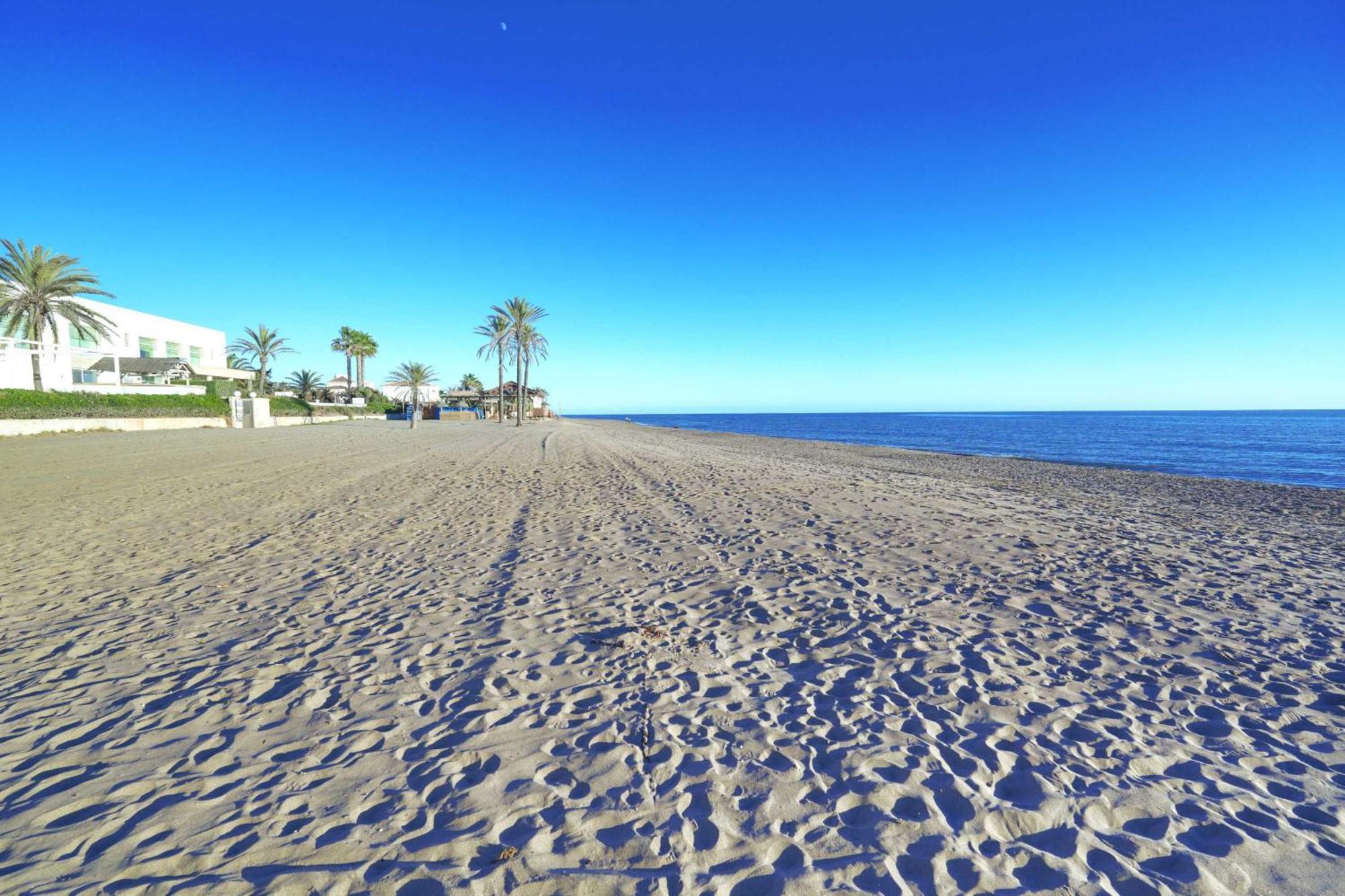 1104 First Line Beach Apartment Golden Beach Pool Μαρμπέλλα Εξωτερικό φωτογραφία