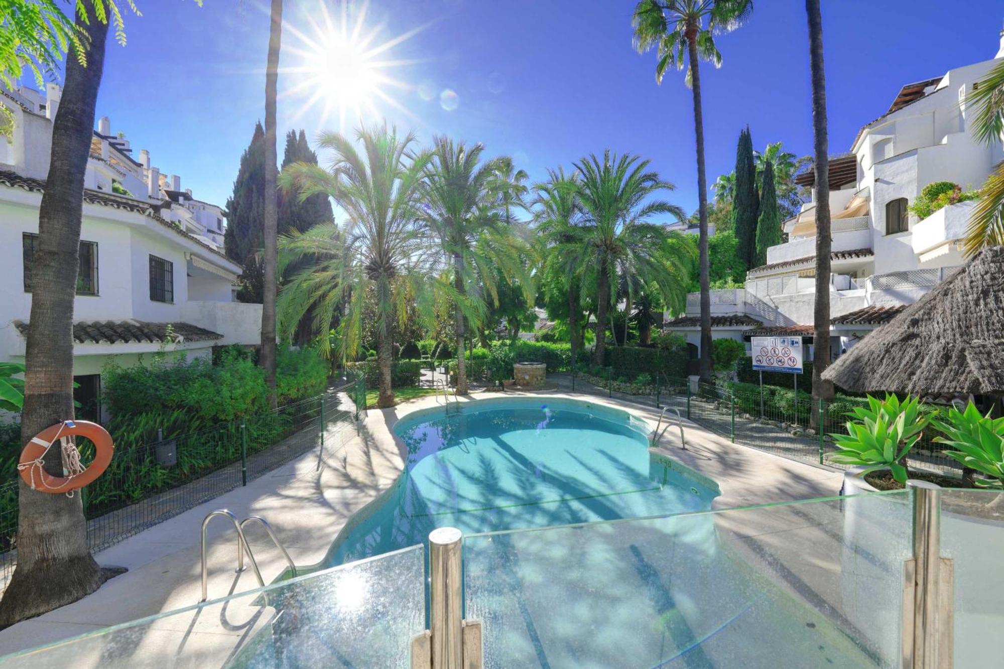 1104 First Line Beach Apartment Golden Beach Pool Μαρμπέλλα Εξωτερικό φωτογραφία