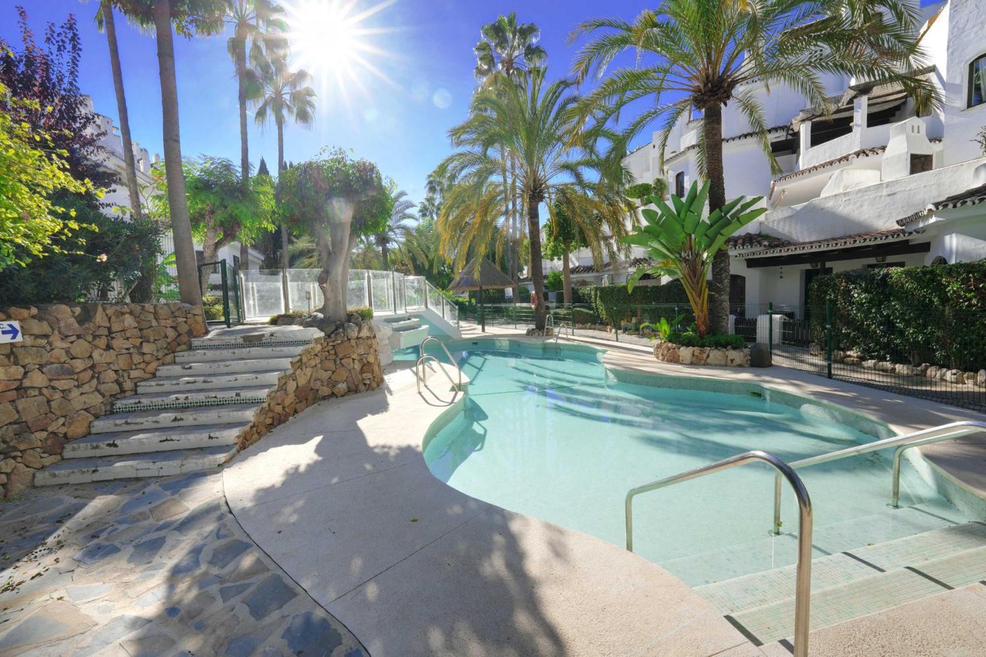 1104 First Line Beach Apartment Golden Beach Pool Μαρμπέλλα Εξωτερικό φωτογραφία