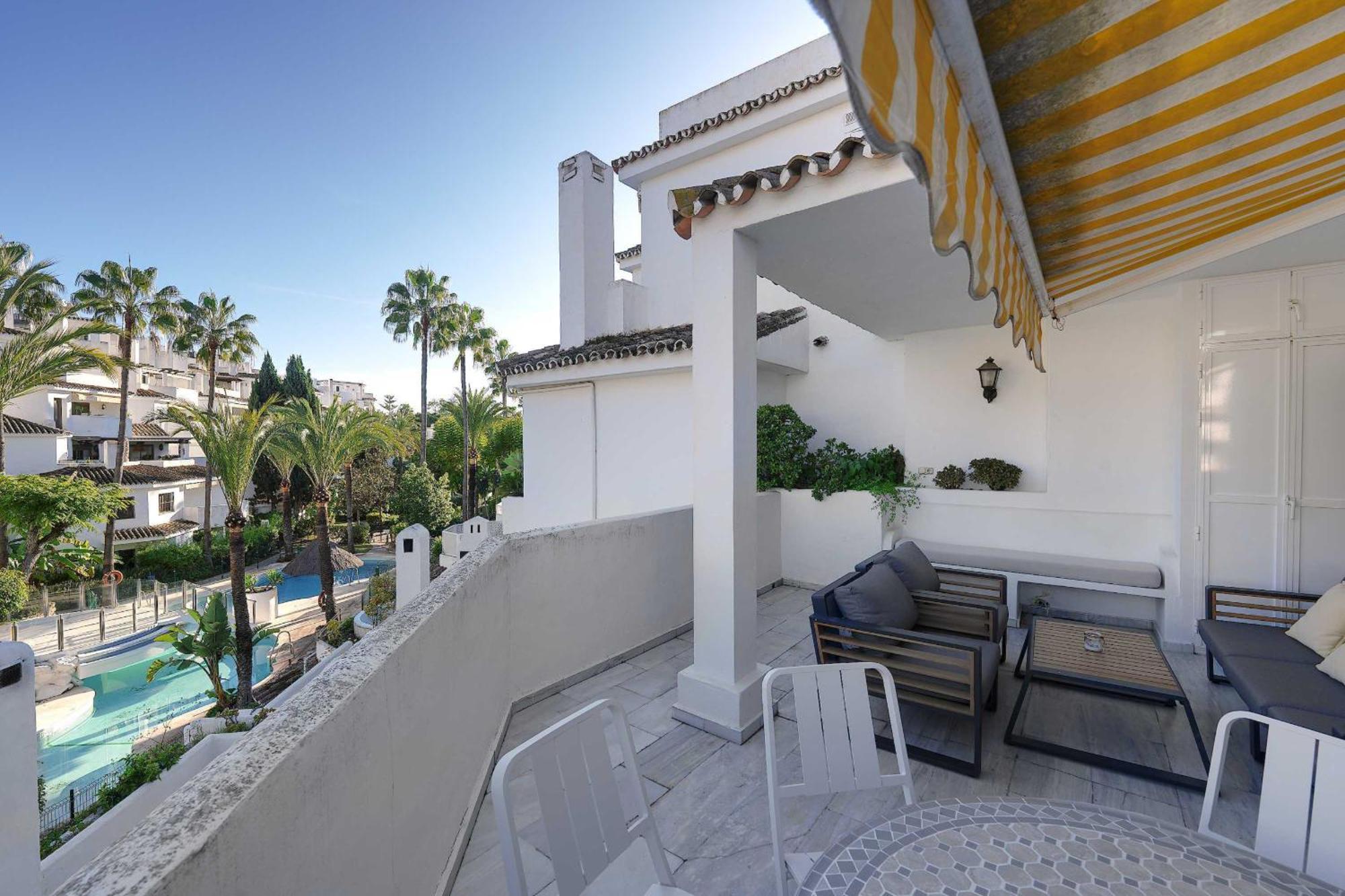 1104 First Line Beach Apartment Golden Beach Pool Μαρμπέλλα Εξωτερικό φωτογραφία