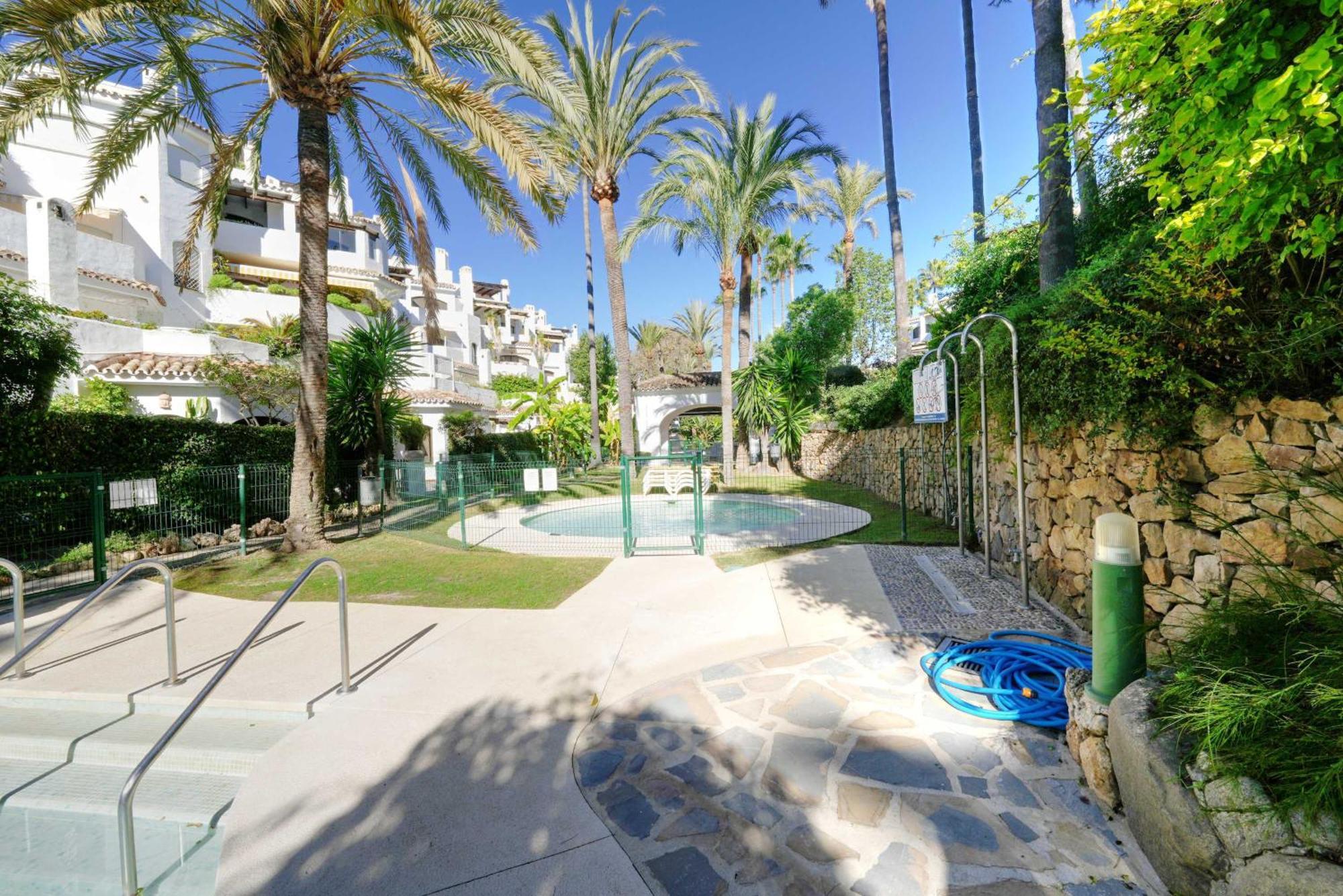 1104 First Line Beach Apartment Golden Beach Pool Μαρμπέλλα Εξωτερικό φωτογραφία